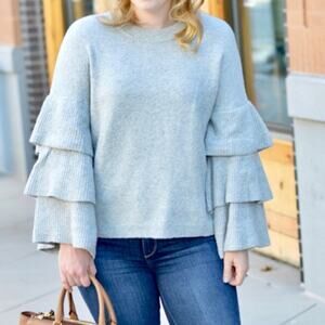 Who What Wear Gray Tiered Oversized Statement Sleeve Sweater Size Small